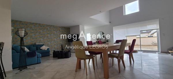 Maison à Arçonnay, 72610 - 7 pièces 170m²