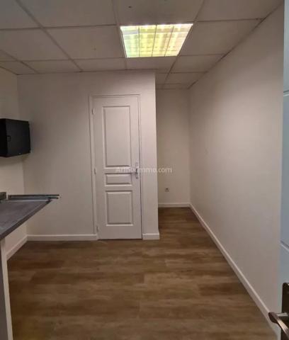 Location Local commercial 2 pièces 45 m2 à Le Bono