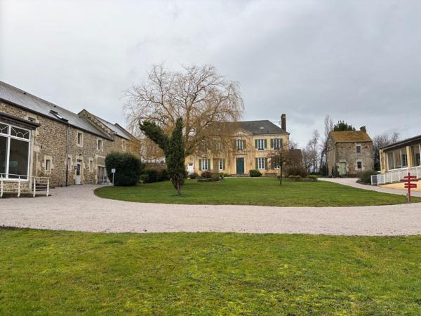 Vente Maison de luxe Caen 18 Pièces 560 m²