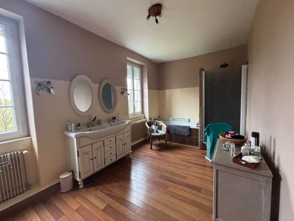 Vente Maison de luxe Caen 18 Pièces 560 m²