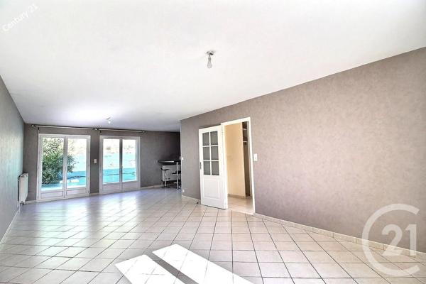 Maison à vendre  4 pièces - 116 m 2   CHATEAU THIERRY  - 02