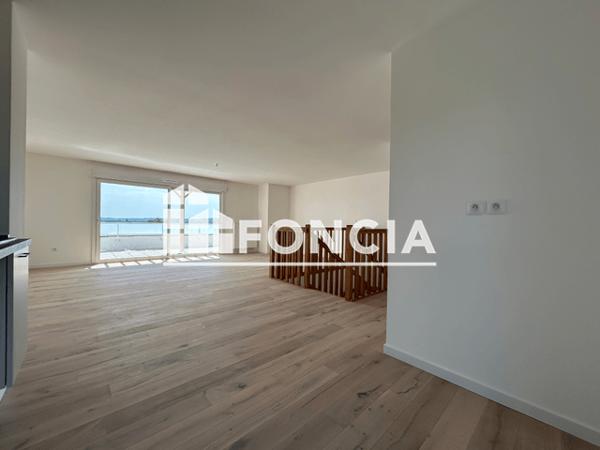 Location Appartement 4 pièces 91.52 m² - AVENUE DE BOLLAERT Lens 62300