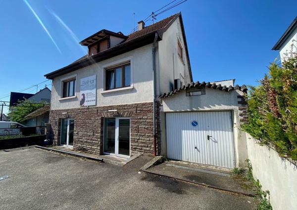 Immeuble de rapport et terrain de 15a88ca en zone ura