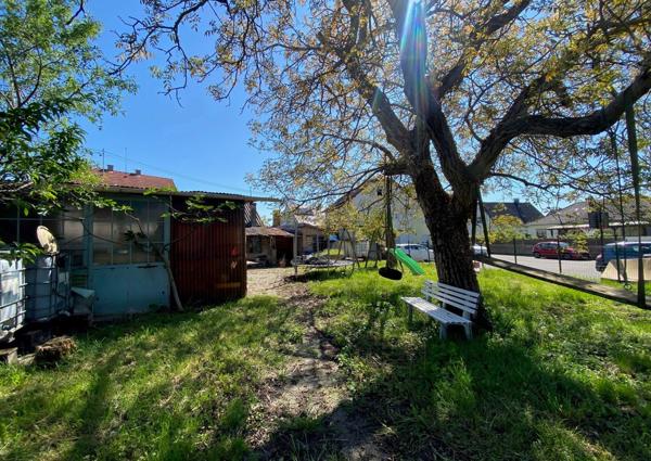 Immeuble de rapport et terrain de 15a88ca en zone ura