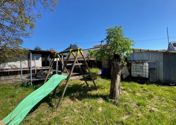 Immeuble de rapport et terrain de 15a88ca en zone ura