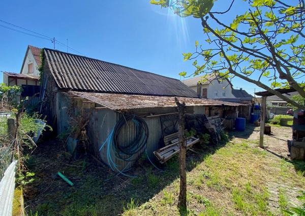 Immeuble de rapport et terrain de 15a88ca en zone ura