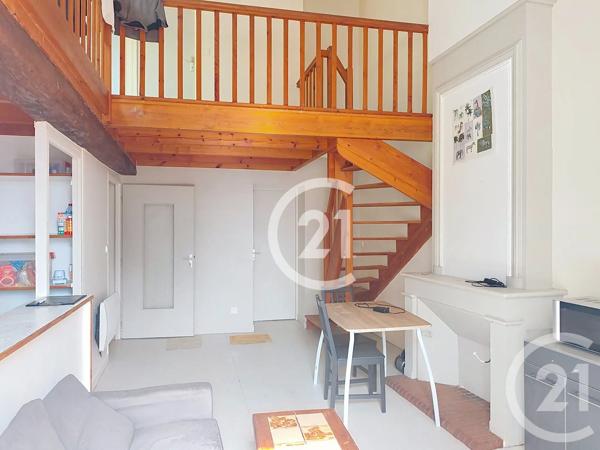 Appartement F4 à vendre  4 pièces - 79,55 m 2   SAINTES  - 17