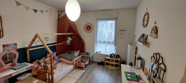 Beau 3 pièces de 76m², balcon, garage, parking, vendu loué