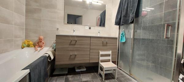 Beau 3 pièces de 76m², balcon, garage, parking, vendu loué