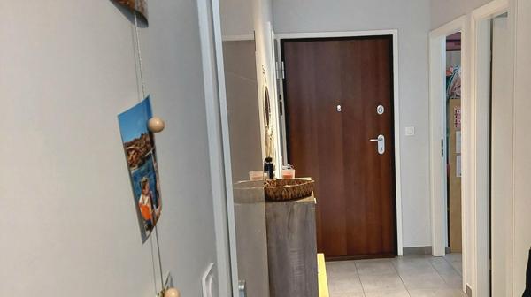 Beau 3 pièces de 76m², balcon, garage, parking, vendu loué