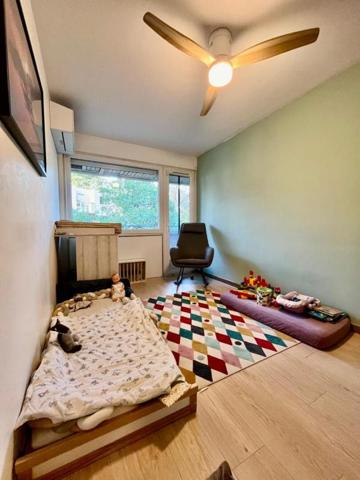 Appartement 98 m2 Estanove + Parking + Garage + Cave