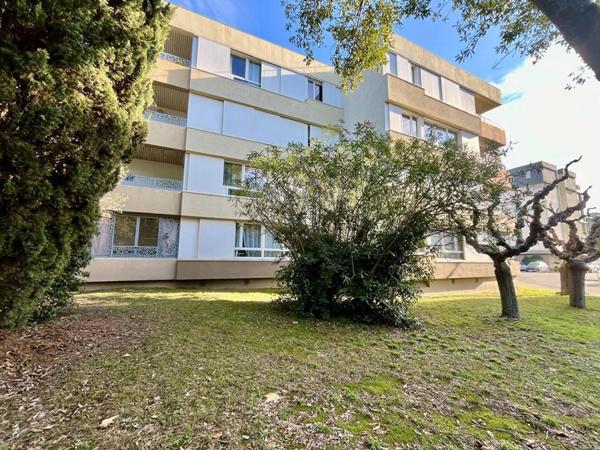 Appartement 98 m2 Estanove + Parking + Garage + Cave
