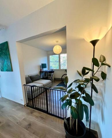 Appartement 98 m2 Estanove + Parking + Garage + Cave