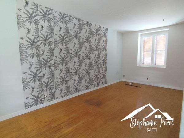 Maison rénovée à La Courtine – Espace, confort et finitions à personnaliser !
