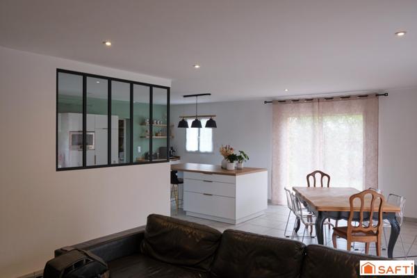 Maison de plain pied 150m2, 6 pièces, 3 chambres, bureau