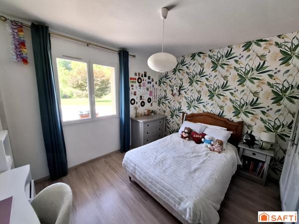 Maison de plain pied 150m2, 6 pièces, 3 chambres, bureau