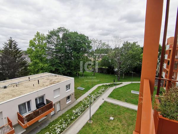Appartement Nantes 3 pièce(s) 56.60 m2 + balcon cave et place de parking