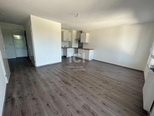 Appartement Nantes 3 pièce(s) 56.60 m2 + balcon cave et place de parking