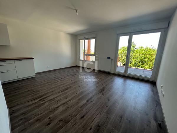 Appartement Nantes 3 pièce(s) 56.60 m2 + balcon cave et place de parking