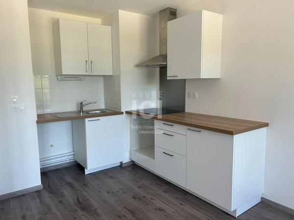 Appartement Nantes 3 pièce(s) 56.60 m2 + balcon cave et place de parking