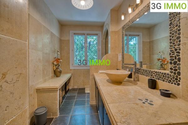 Vente / Villa à Mondragon (84430)