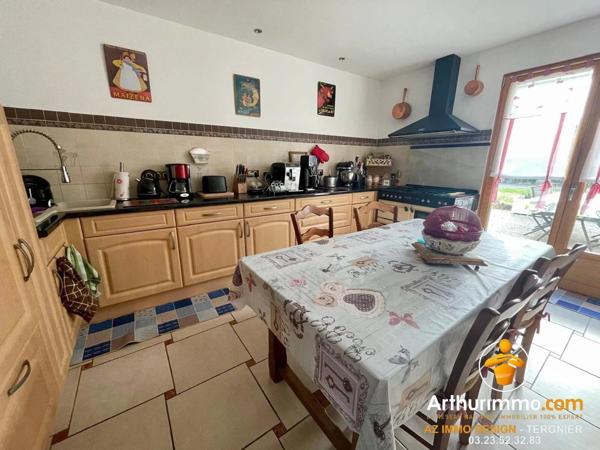 Vente Maison 11 pièces 354 m2 à Versigny