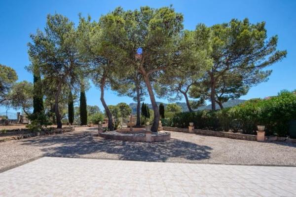 Terrain Constructible Le Muy 07 a , 03 a 85 ca constructibles