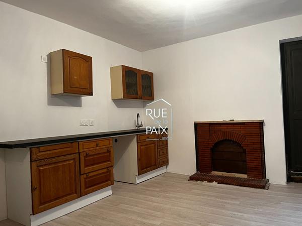 86110 MIREBEAU Maison Mirebeau 4 pièce(s) 89 m2