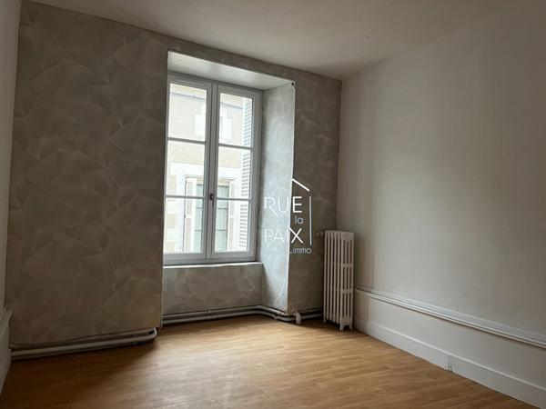 86110 MIREBEAU Maison Mirebeau 4 pièce(s) 89 m2