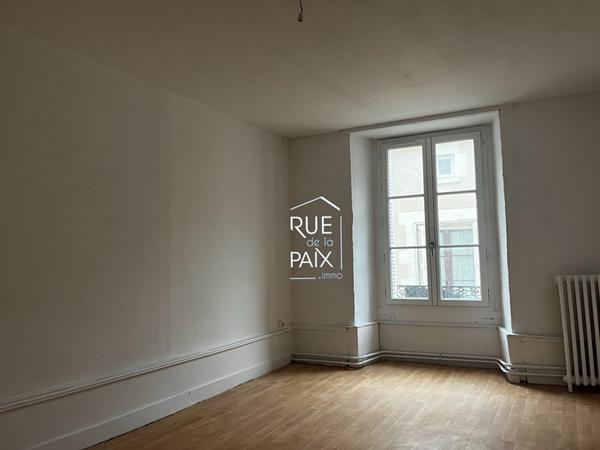 86110 MIREBEAU Maison Mirebeau 4 pièce(s) 89 m2