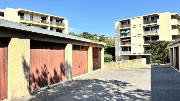 Croix Rouge - Garage de 18m2