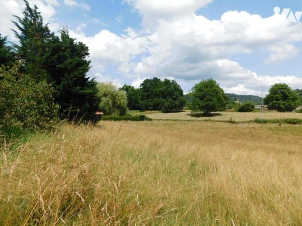 Terrain viabilisé 800 m² - Vue dégagée