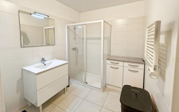 Appartement à vendre    1 pièce • 30 m2 Antibes