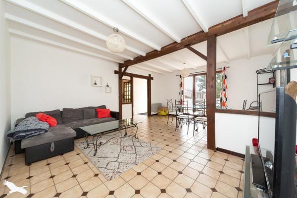 Immeuble à vendre |  Saint-Androny |  400 m²