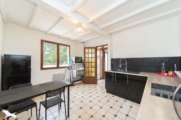 Immeuble à vendre |  Saint-Androny |  400 m²