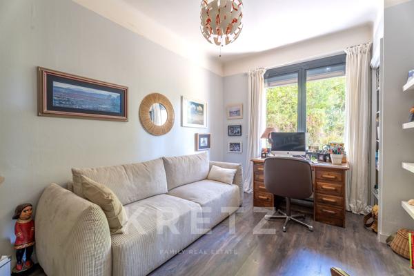 Villa contemporaine avec vue dominante