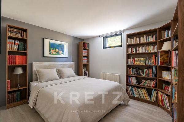 Villa contemporaine avec vue dominante