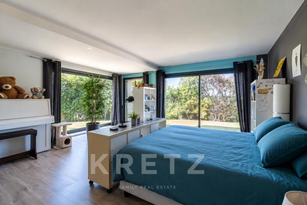 Villa contemporaine avec vue dominante