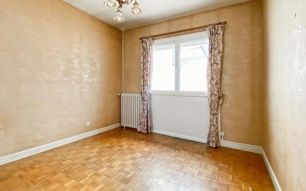 Maison à vendre    3 pièces • 80 m2 Bon-Encontre