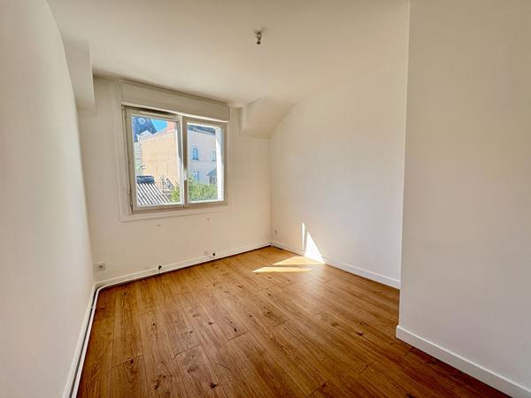 MAISON DE T4 - SECTEUR CHATEAU-GONTIER