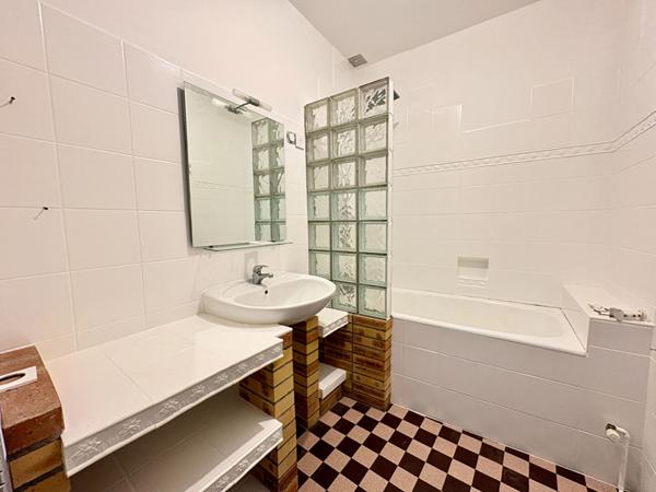 MAISON DE T4 - SECTEUR CHATEAU-GONTIER