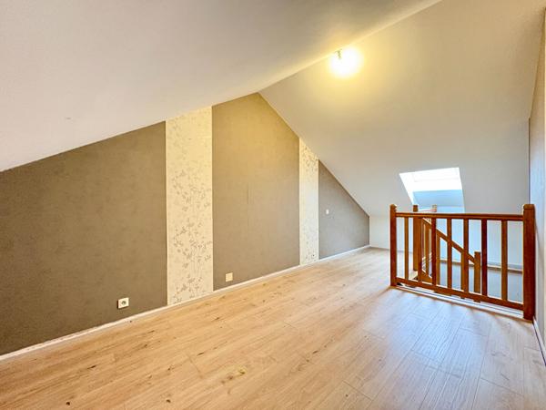 MAISON DE T4 - SECTEUR CHATEAU-GONTIER