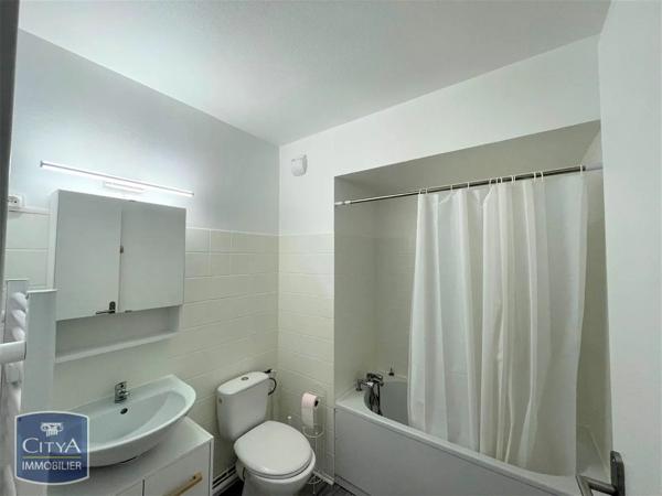 Appartement à louer 1 pièce 27.77m² Guéret (23000)