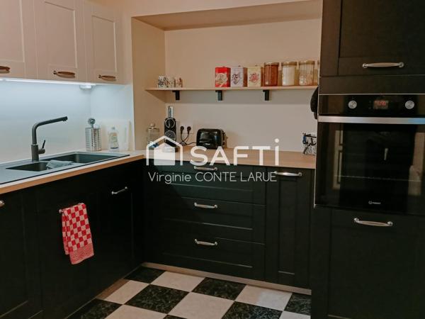 Un havre de paix rénové avec soin, au coeur d'un village dynamique