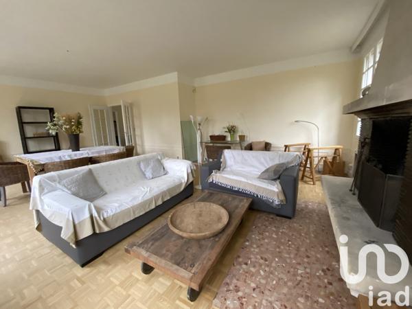 Maison 7 pièces de 242 m² à Saint-Pierre-lès-Nemours (77140)