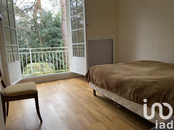 Maison 7 pièces de 242 m² à Saint-Pierre-lès-Nemours (77140)