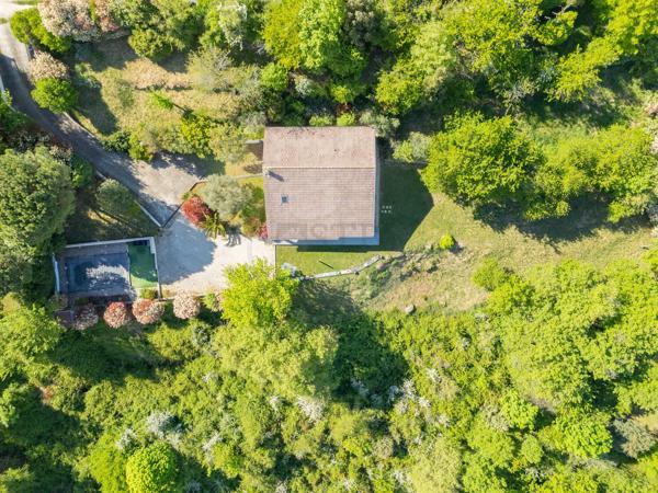Maison familiale avec piscine et vue exceptionnelle