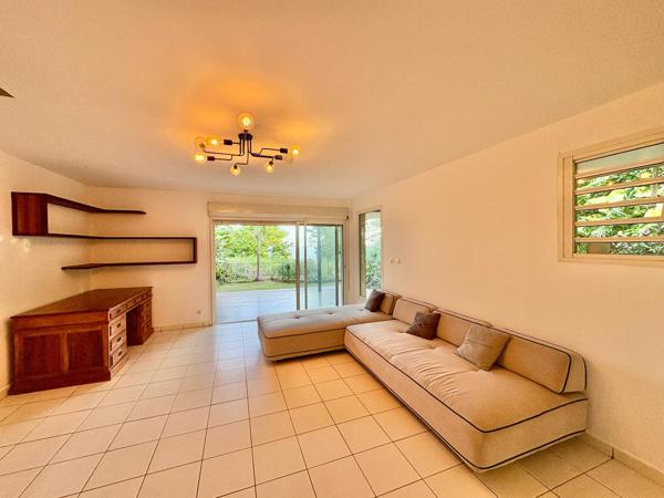 Magnifique appartement duplex avec vue sur l'Étang-Salé