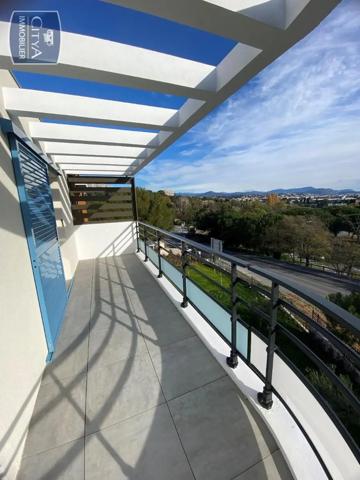Appartement à louer 3 pièces 65.75m² Villeneuve-Loubet (06270)