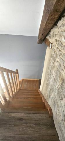 Maison en pierre 224m2 hab. piscine et 145m2 d'annexe